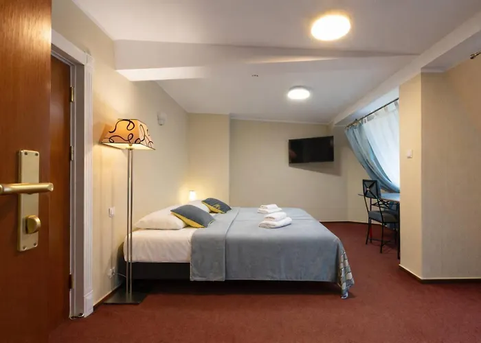 Royal By Wow Homes *