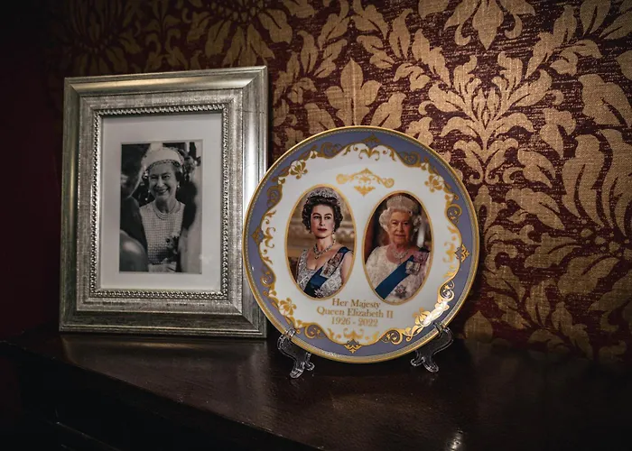 Royal By Wow Homes Hotel