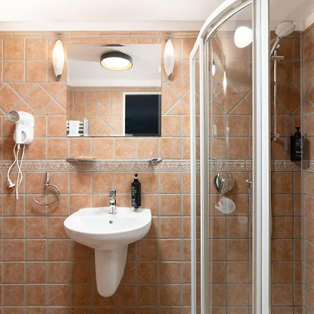 Royal By Wow Homes Hotel *