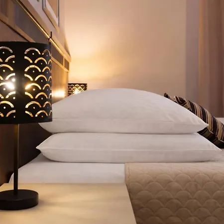 Royal Rooms Self Check-In Hotel *