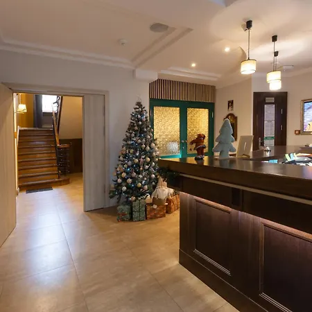 Royal By Wow Homes Отель *