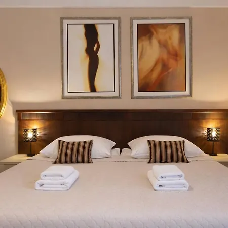 Royal By Wow Homes Otel