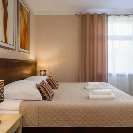 Royal Rooms Self Check-In Hotel Poznań