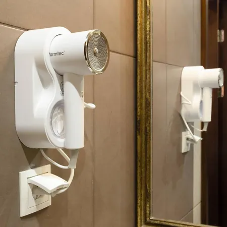 Royal Rooms Self Check-In Hotel Poznań