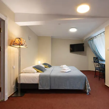 Royal By Wow Homes *