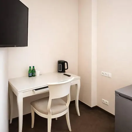 Royal Rooms Self Check-In Hotel