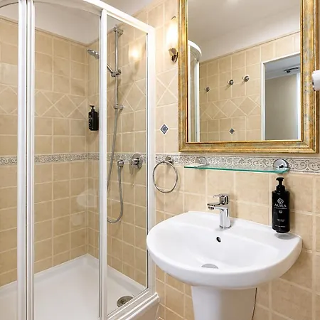 Royal Boutique Hotel *