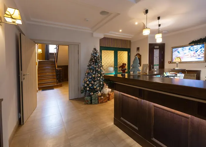 Royal By Wow Homes Отель *