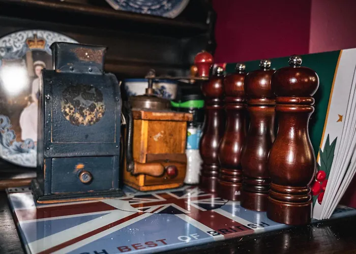 Royal By Wow Homes Otel *