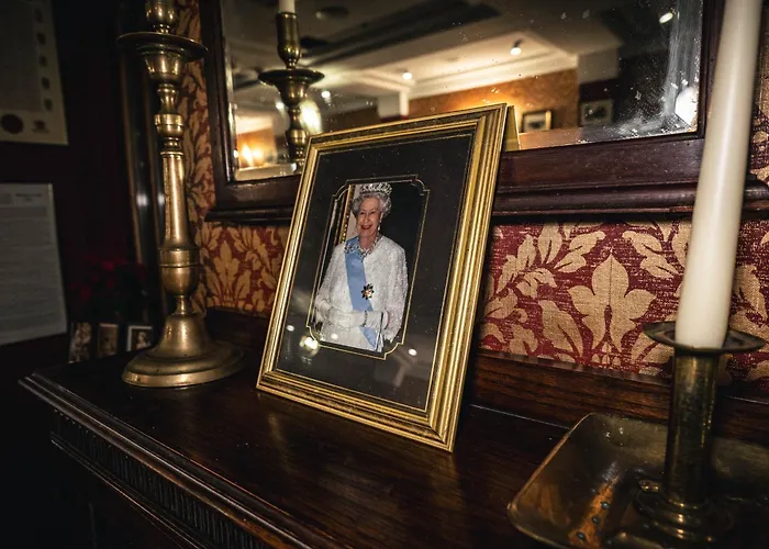 Royal By Wow Homes Отель *